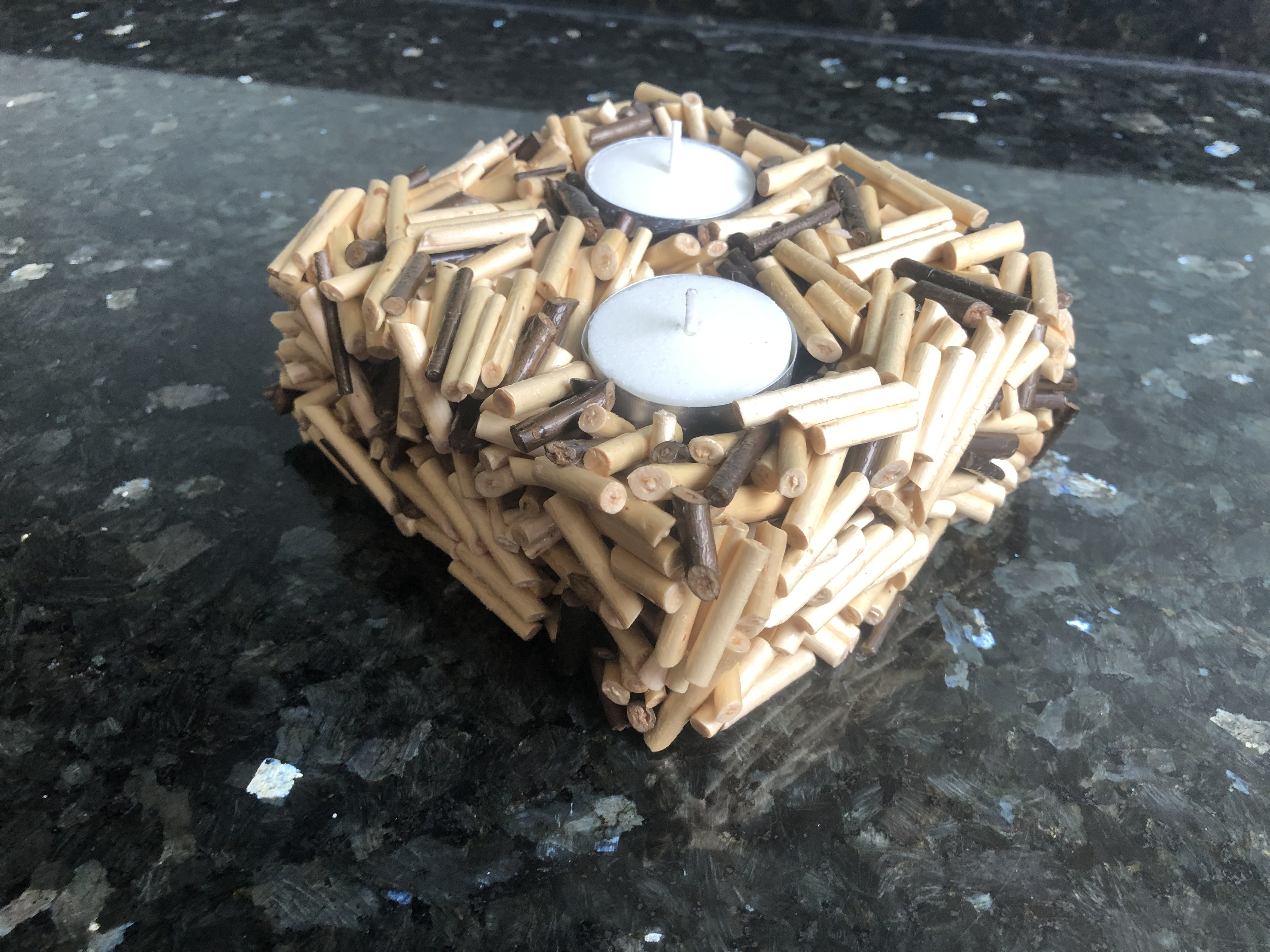 Teelichtwürfel melange 12x12x5,5cm (mit Holzleim gearbeitet)